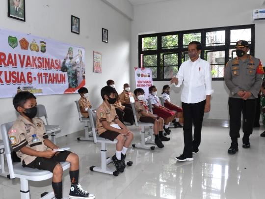 Jokowi Tinjau Vaksinasi Covid-19 untuk Anak Usia 6-11 Tahun