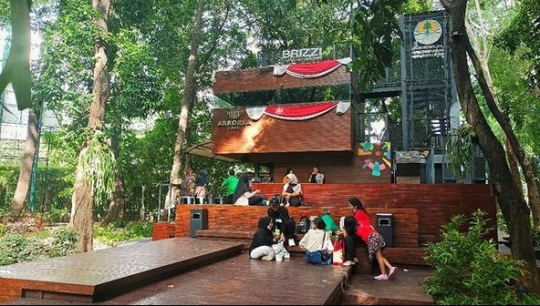 Tak Banyak yang Tahu, Ini Potret Kafe Unik di Tengah Hutan Kota Jakarta