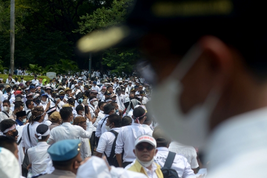 Aksi Demo Kepala Desa di Monas