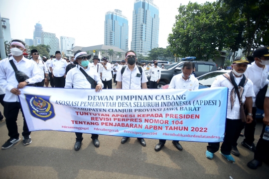 Aksi Demo Kepala Desa di Monas