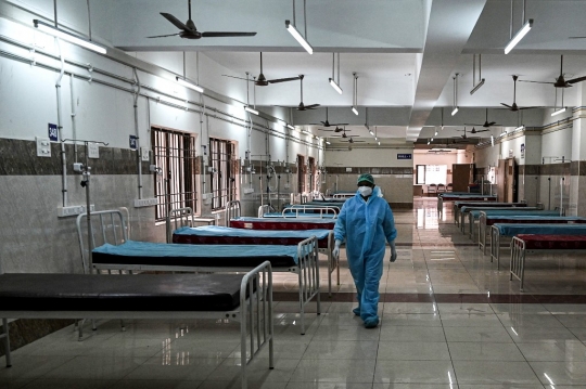 Antisipasi Lonjakan Omicron, India Siapkan Bangsal Isolasi Pasien Covid-19