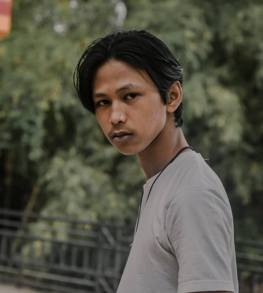 Potret Danar Widianto yang Trending di Youtube Nyanyikan Karya Sendiri di X Factor
