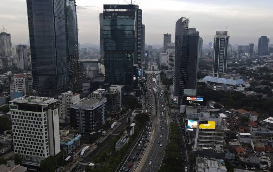 Suasana Lalu Lintas Ibu Kota Seusai Temuan Kasus Omicron