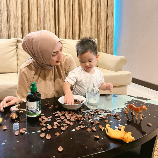 Makin Ganteng, Ini Potret Terbaru Baby Athar Anak Citra Kirana Kini Menginjak 1 Tahun