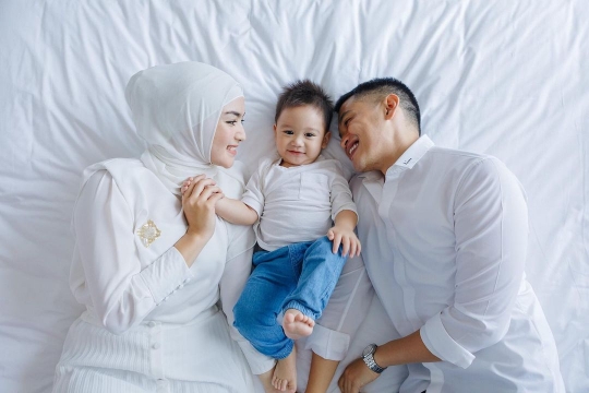 Makin Ganteng, Ini Potret Terbaru Baby Athar Anak Citra Kirana Kini Menginjak 1 Tahun