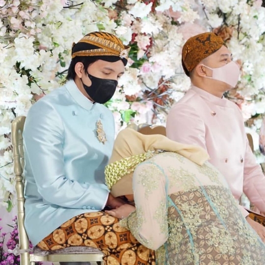 7 Potret Acara Tujuh Bulanan Aurel Hermansyah, Penampilan Bumil Dipuji Makin Cantik