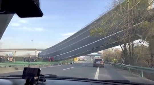 Kondisi Jalan Layang Ambruk yang Tewaskan Empat Orang di China