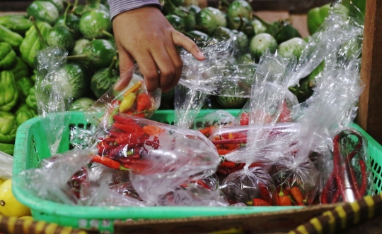 Jelang Natal, Harga Cabai Rawit Merah Meroket