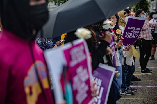 Desak RUU Tindak Pidana Kekerasan Seksual, Massa Wanita Demo Gedung DPR