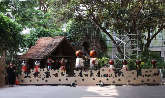 Suasana Gereja Katedral Jakarta Jelang Natal