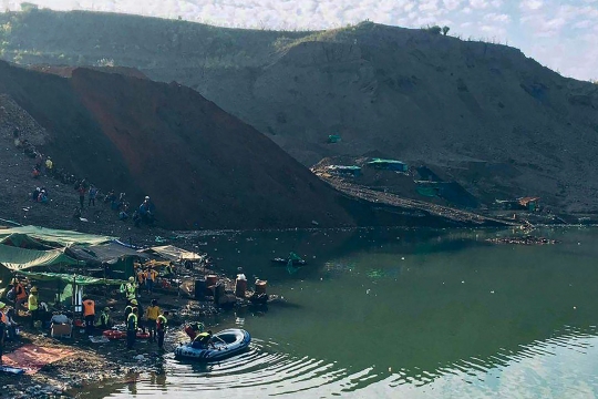 Puluhan Orang Hilang Akibat Tanah Longsor di Tambang Giok Myanmar