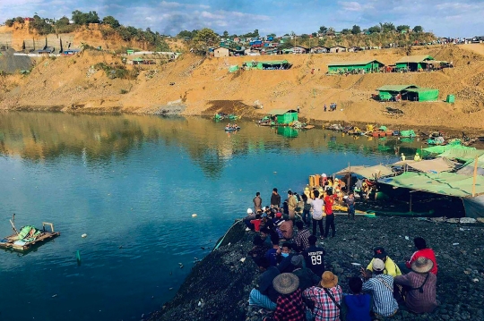 Puluhan Orang Hilang Akibat Tanah Longsor di Tambang Giok Myanmar