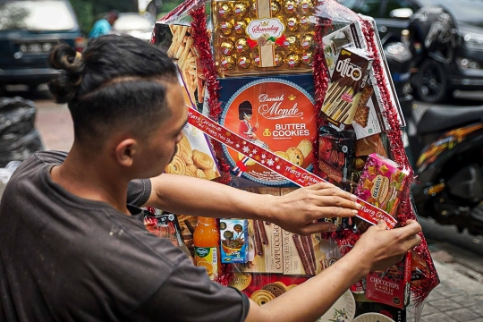 Geliat Penjualan Parsel Natal di Pasar Barito