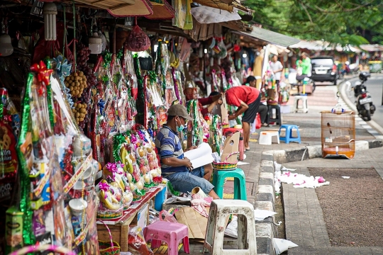 Geliat Penjualan Parsel Natal di Pasar Barito