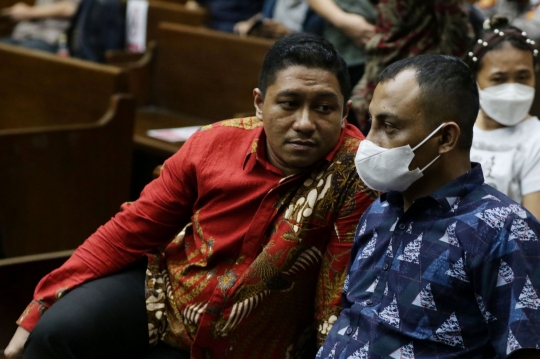 Mantan Penyidik KPK Bersaksi di Sidang Azis Syamsuddin