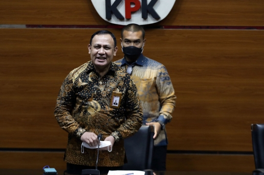Mantan Wali Kota Banjar Herman Sutrisno Ditahan KPK