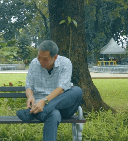 Penampakan Konglomerat Jusuf Hamka Pakai Sepatu Sobek 'Kasio Bin Kabel'