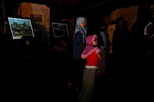 Mengenang 17 Tahun Tsunami Aceh Lewat Pameran Foto dan Doa Bersama