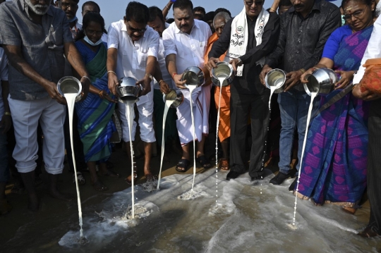 Warga India Gelar Upacara Penghormatan untuk Korban Tsunami 2004