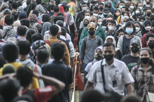 UMP DKI Jakarta 2022 Resmi Naik Jadi Rp4,6 Juta