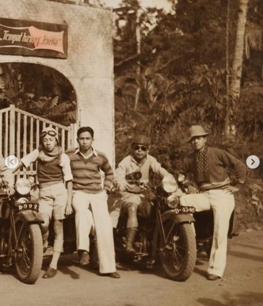 Potret Anak Motor Bandung Tahun 1930, Gayanya Curi Perhatian