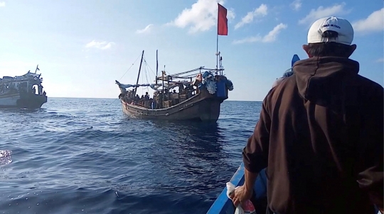 Ini Kapal Pengungsi Rohingya yang Terombang-ambing di Laut Aceh
