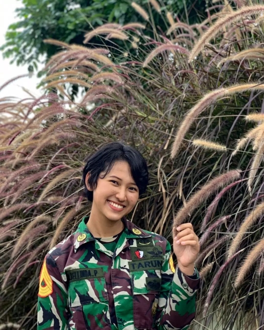 Potret Cantik Almira Bellinda jadi Taruna Pakai Seragam Loreng, Dulu Paskibraka