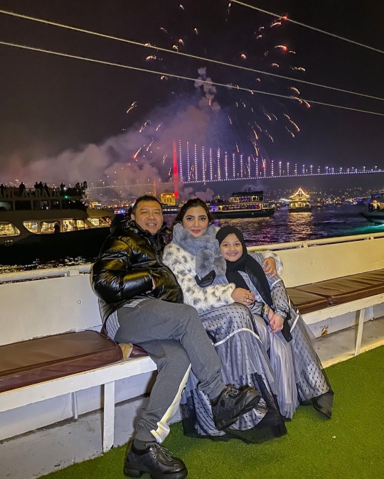 5 Potret Anang Hermansyah dan Ashanty Liburan di Turki, Romantis Banget