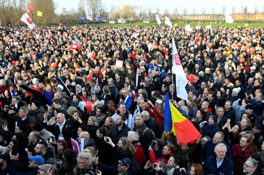 Demo Anti Lockdown di Belanda, Ribuan Warga Turun ke Jalan