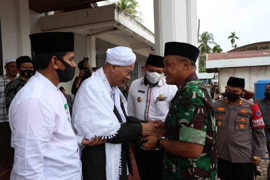 Momen Luar Biasa Pangdam Termuda Gandeng Tangan Ulama Berpengaruh di Aceh