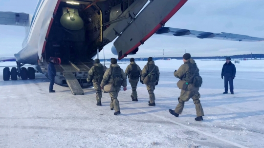 Redam Kerusuhan Kazakhstan, Rusia Kirim Tentara dan Kendaraan Lapis Baja
