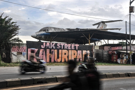Melihat Lebih Dekat Kuburan Pesawat di Bogor