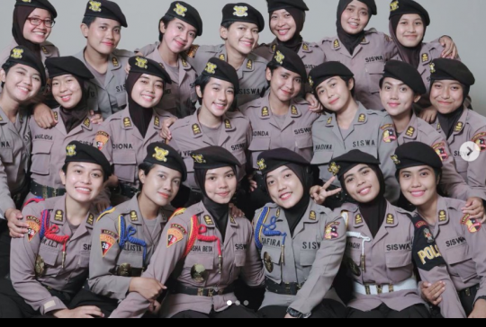 Cewek Ini Dulu Pernah Dihina Jelek, Tak Disangka Kini jadi Polwan Cantik dan Imut