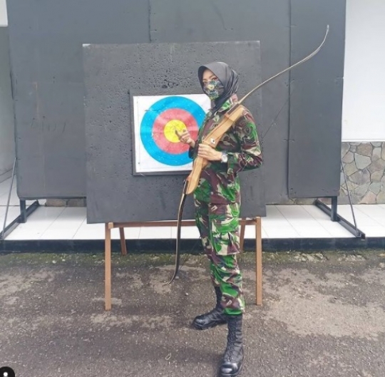 Sering Ditanya Mana Suaminya, TNI Wanita Ini Langsung Pamerkan Sosoknya Mematikan