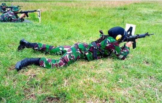 Sering Ditanya Mana Suaminya, TNI Wanita Ini Langsung Pamerkan Sosoknya Mematikan