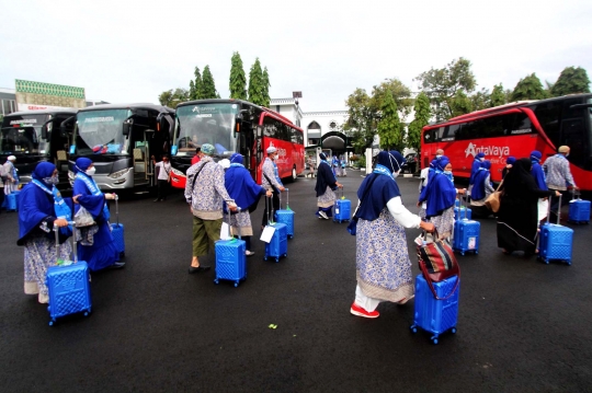 Menengok Persiapan Jemaah Umrah Indonesia Berangkat ke Tanah Suci