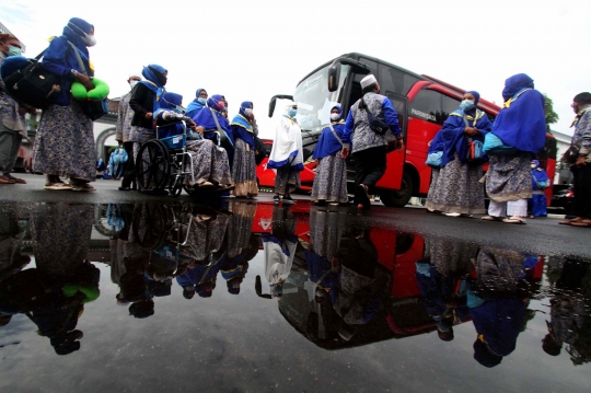 Menengok Persiapan Jemaah Umrah Indonesia Berangkat ke Tanah Suci
