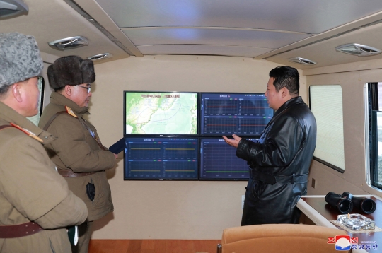 Peluncuran Rudal Hipersonik Korea Utara