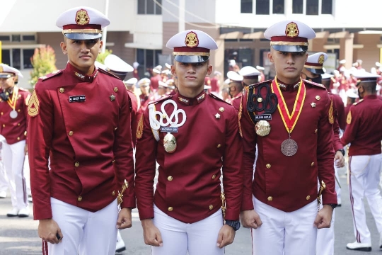 Potret Tampan Taruna Akpol Muhamad Cecep, Ayah Polisi & Kakaknya Prajurit Baret Merah