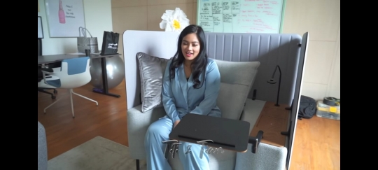 Penampakan Sofa Rp80 Juta Milik Luna Maya, Titi Kamal Syok Sampai Takut Duduknya