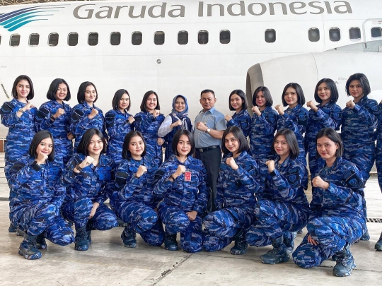 Cantiknya Kebangetan, Ini Para Anggota TNI AU Wanita Jadi Pramugari Pesawat Presiden