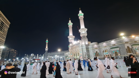 Foto Masjidil Haram Mekkah Jelang Datangnya Jemaah Umroh Indonesia, Pedagang Menjamur