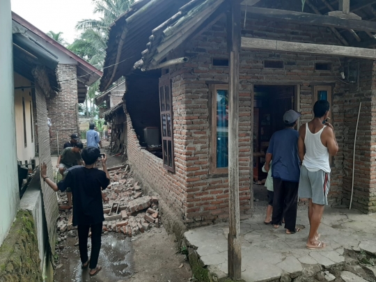 Kondisi Rumah Warga yang Rusak Akibat Gempa di Pandeglang