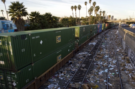 Yang Tersisa dari Pencurian Paket di Kereta Kargo Los Angeles