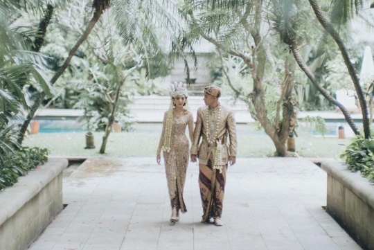 6 Foto Akad Nikah Vidi Aldiano dan Sheila Dara yang Mengusung Adat Sunda