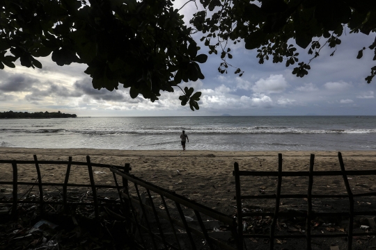 Pantai Carita Dilanda Sepi Pasca Gempa Pandeglang