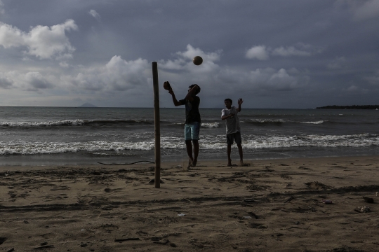 Pantai Carita Dilanda Sepi Pasca Gempa Pandeglang