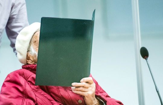Nenek 96 Tahun Jalani Sidang atas Kejahatan Nazi