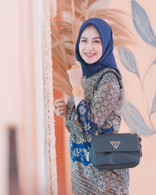 Sosok Satpol PP Cantik Ini Bikin Pria Kepincut, 'Siapa Mau Digerebek?'