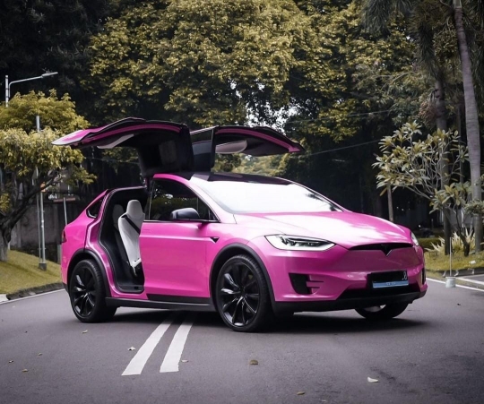 Potret Mobil Mewah Atta Halilintar buat Calon Buah Hati, Spesial Warnanya Pink